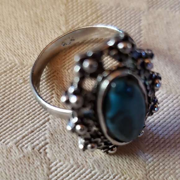 Adjustable Fashion Ring - Picture 5 of 5